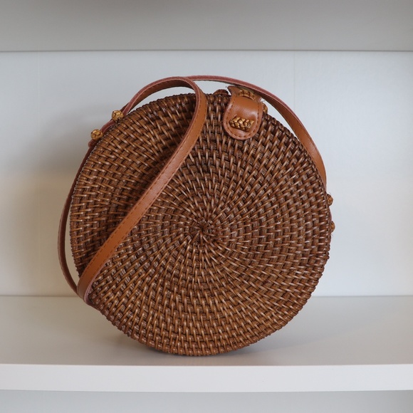 Urban Outfitters Handbags - Urban Outfitters Circle Straw Crossbody Bag